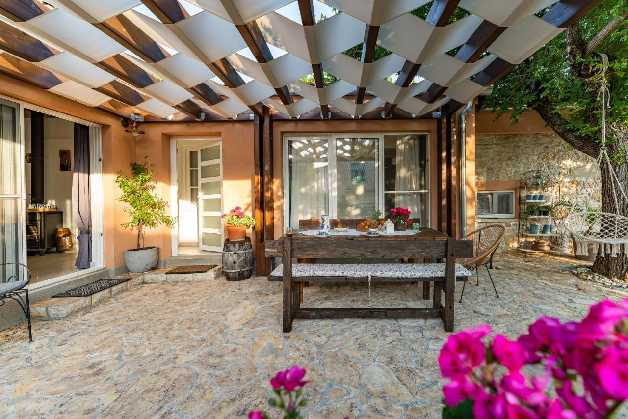 Holiday Home - Villa Thorak Anic Bagian luar foto