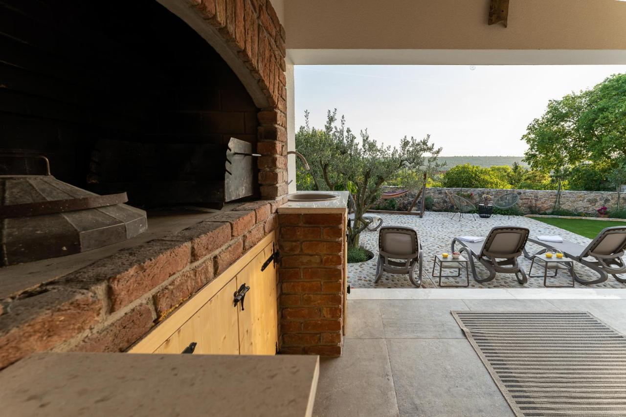 Holiday Home - Villa Thorak Anic Bagian luar foto