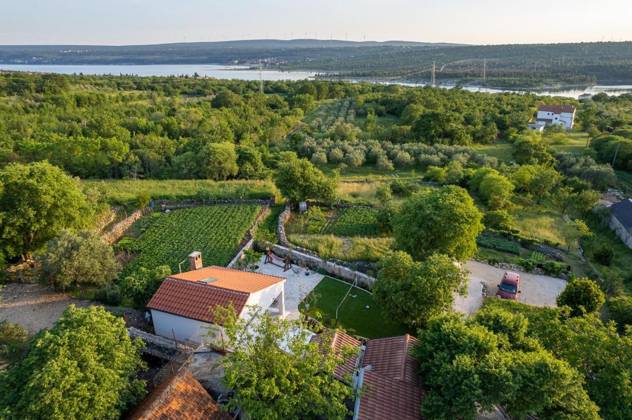 Holiday Home - Villa Thorak Anic Bagian luar foto
