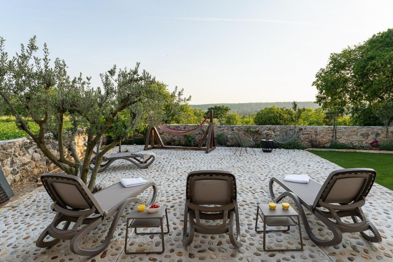 Holiday Home - Villa Thorak Anic Bagian luar foto