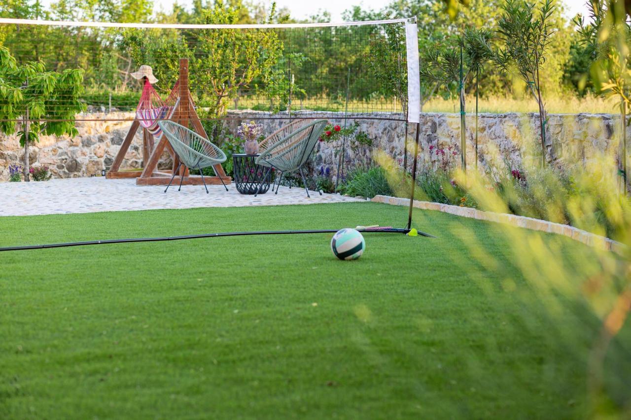 Holiday Home - Villa Thorak Anic Bagian luar foto